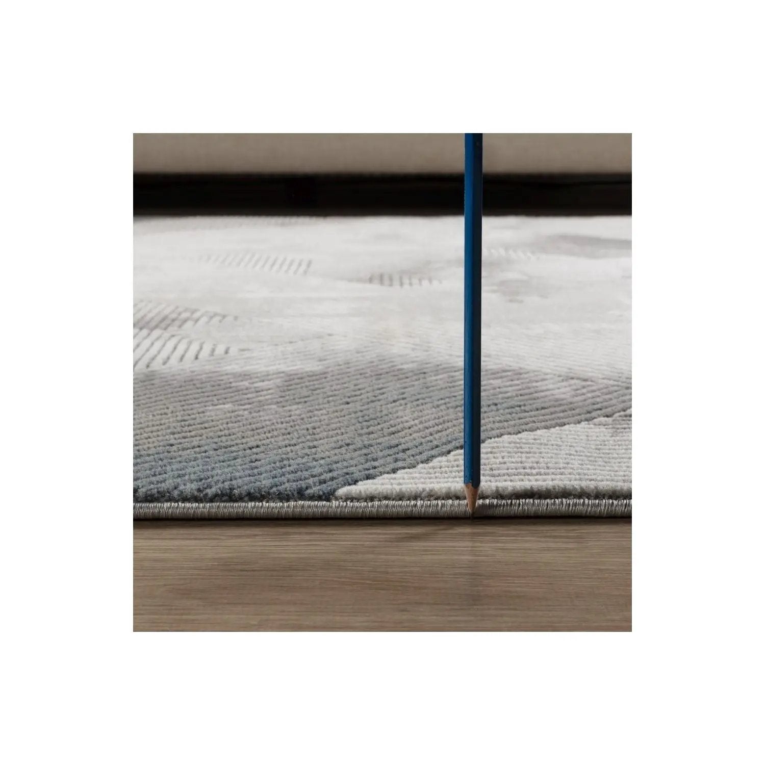 Geometrix - 5'3" X 7'3" Area Rug With Geometric 3D Effect - Ivory / Gray by HouseOfZazla