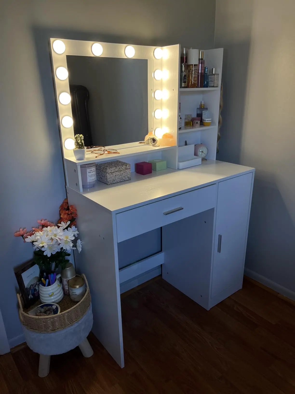 Pink Vanity Desk with Mirror & Light by HouseOfZazla