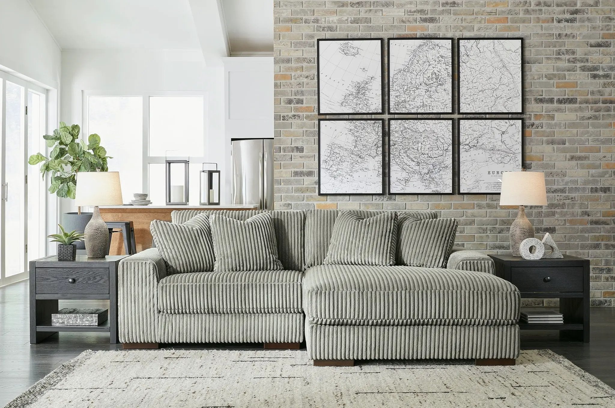Lindyn - Sectional by Unique Piece Furniture