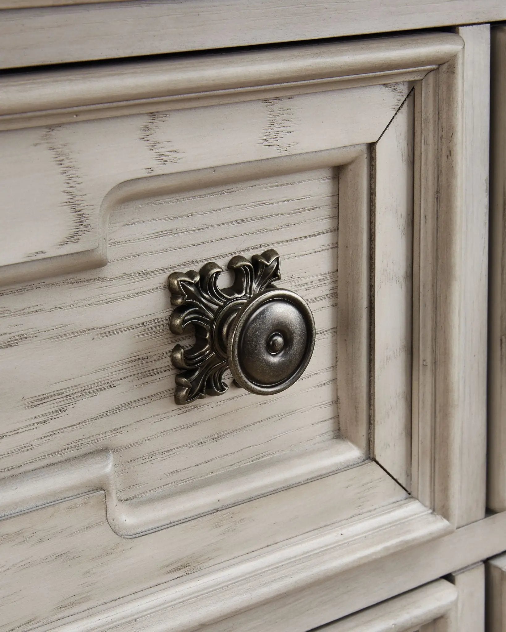 Bruchandi - Five Drawer Chest - Antique White by Unique Piece Furniture