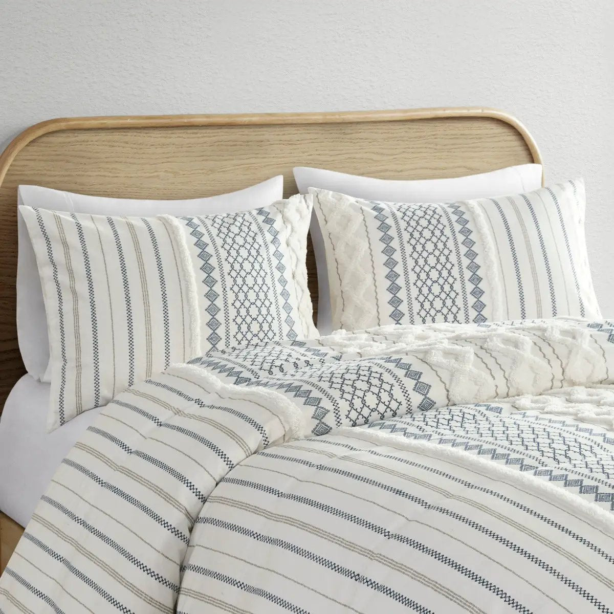 Full/Queen Cotton Printed Duvet Cover Set with Chenille by HouseOfZazla