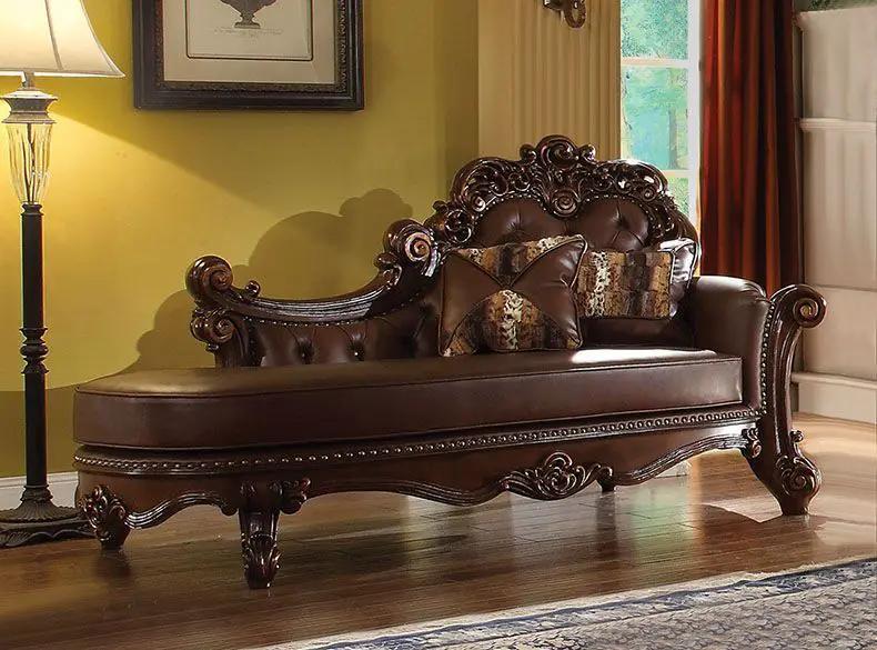 Vendome - Chaise w/2 Pillows by Unique Piece Furniture