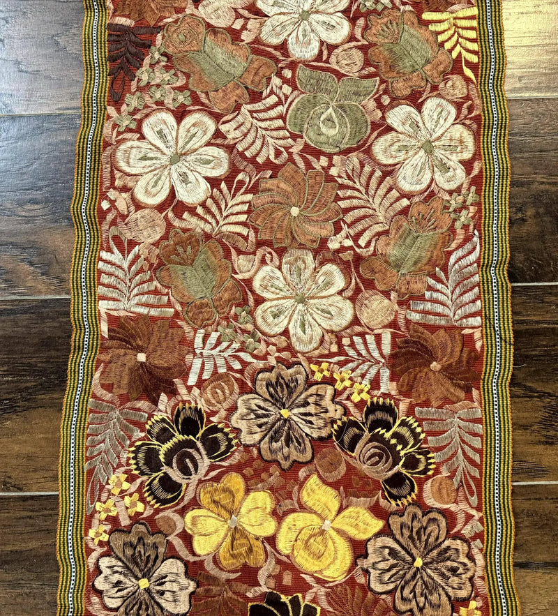 Vintage Table Runner 1.5 x 7.5, Floral by Jewel Rugs