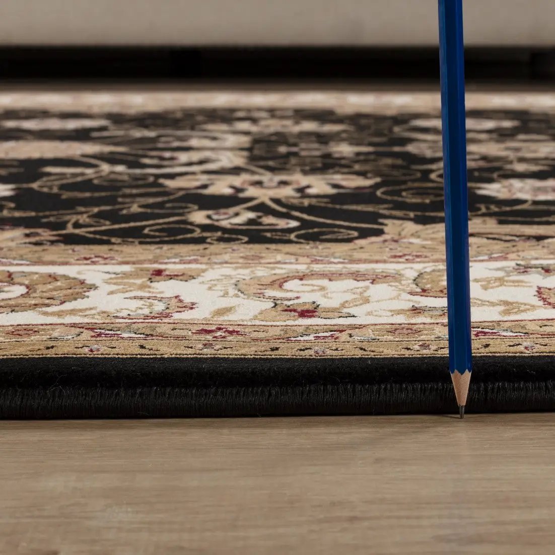 Manchester GC_HER5001 Luxury Rug by HouseOfZazla