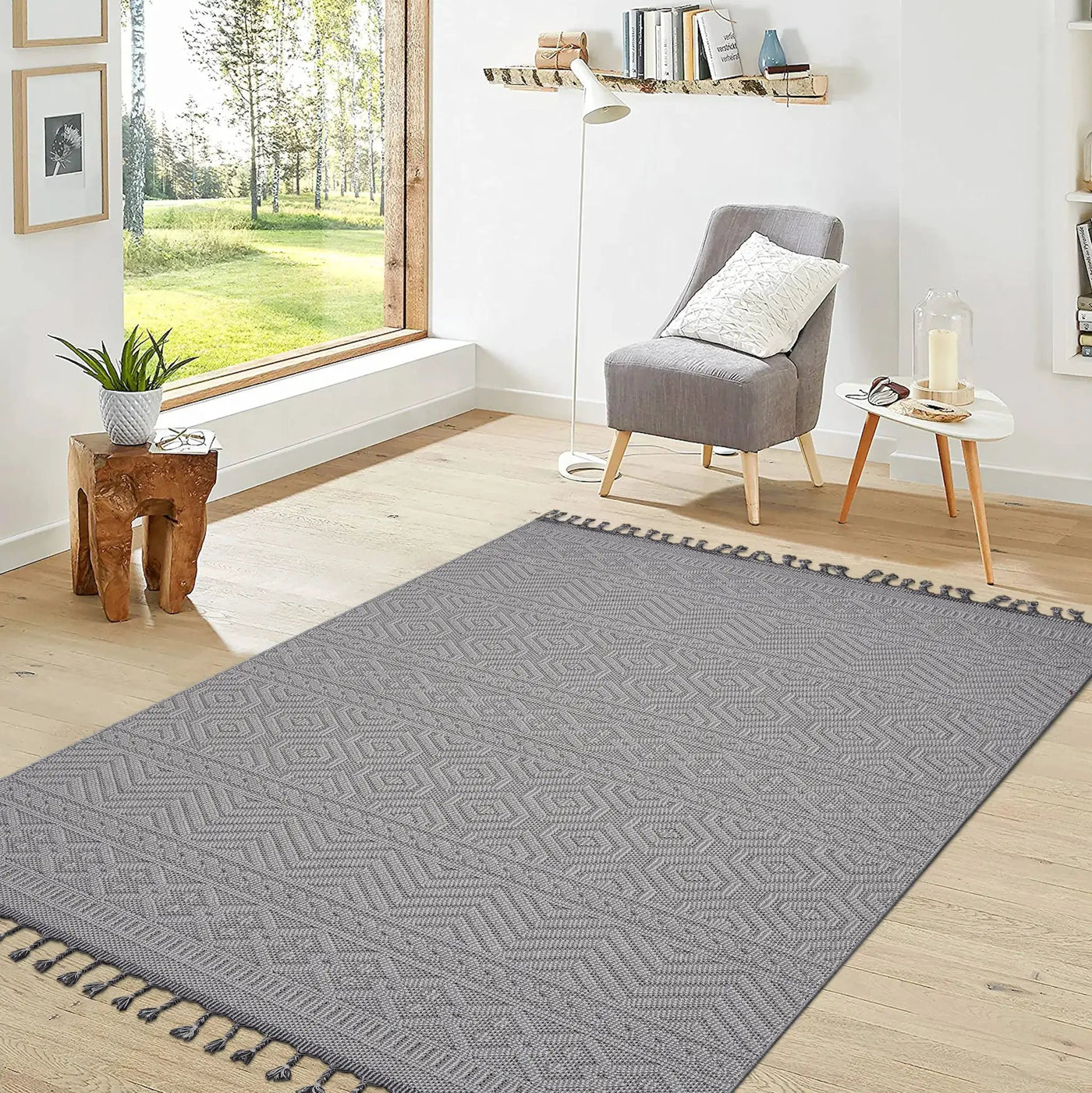 Guros Collection 7.9X10 Area Rug by HouseOfZazla