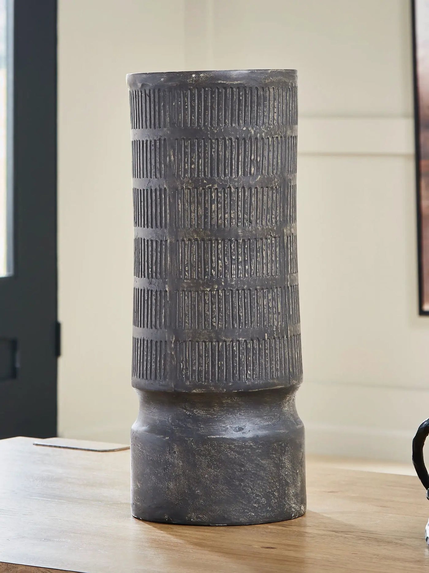 Beninworth - Vase by Unique Piece Furniture