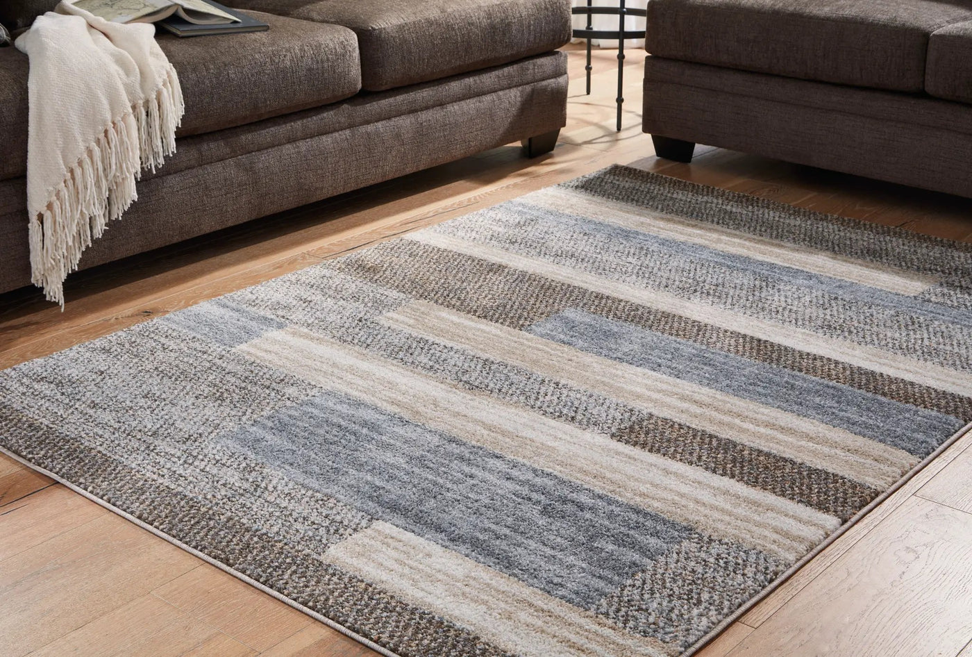 Sethburn - Rug by Unique Piece Furniture