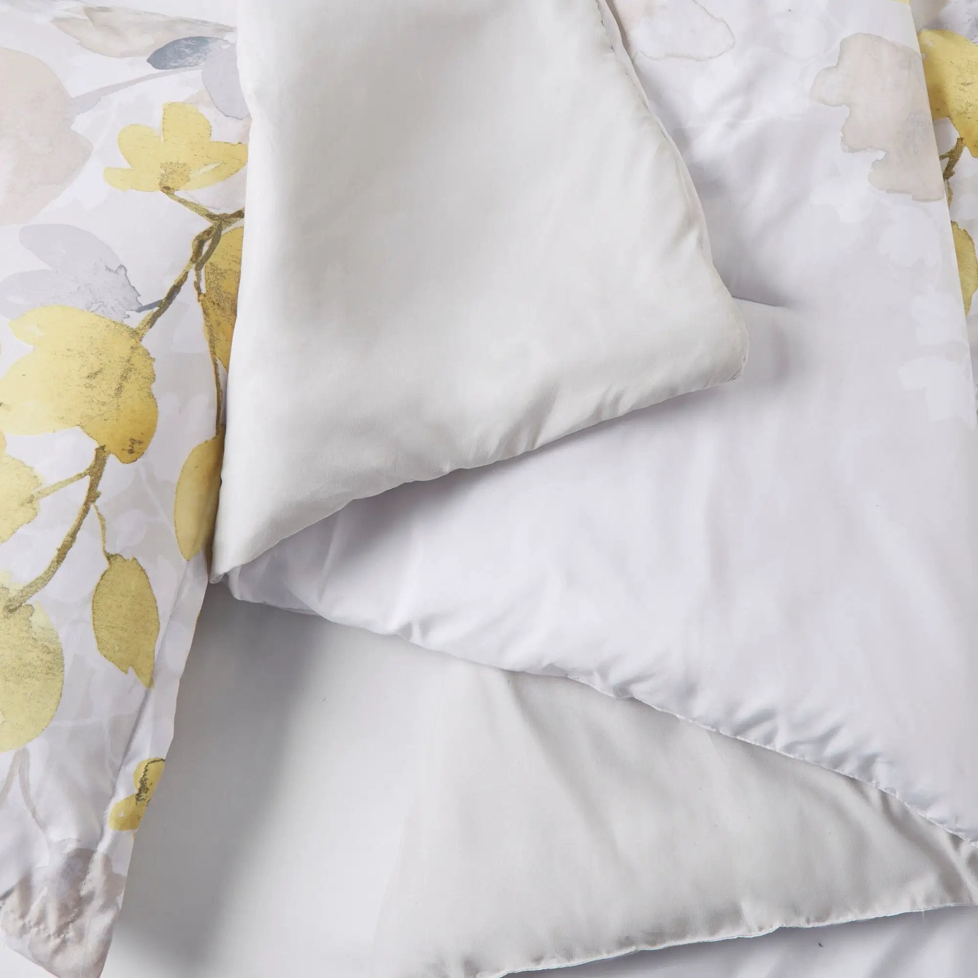 Comforter Set with Bed Sheets by HouseOfZazla