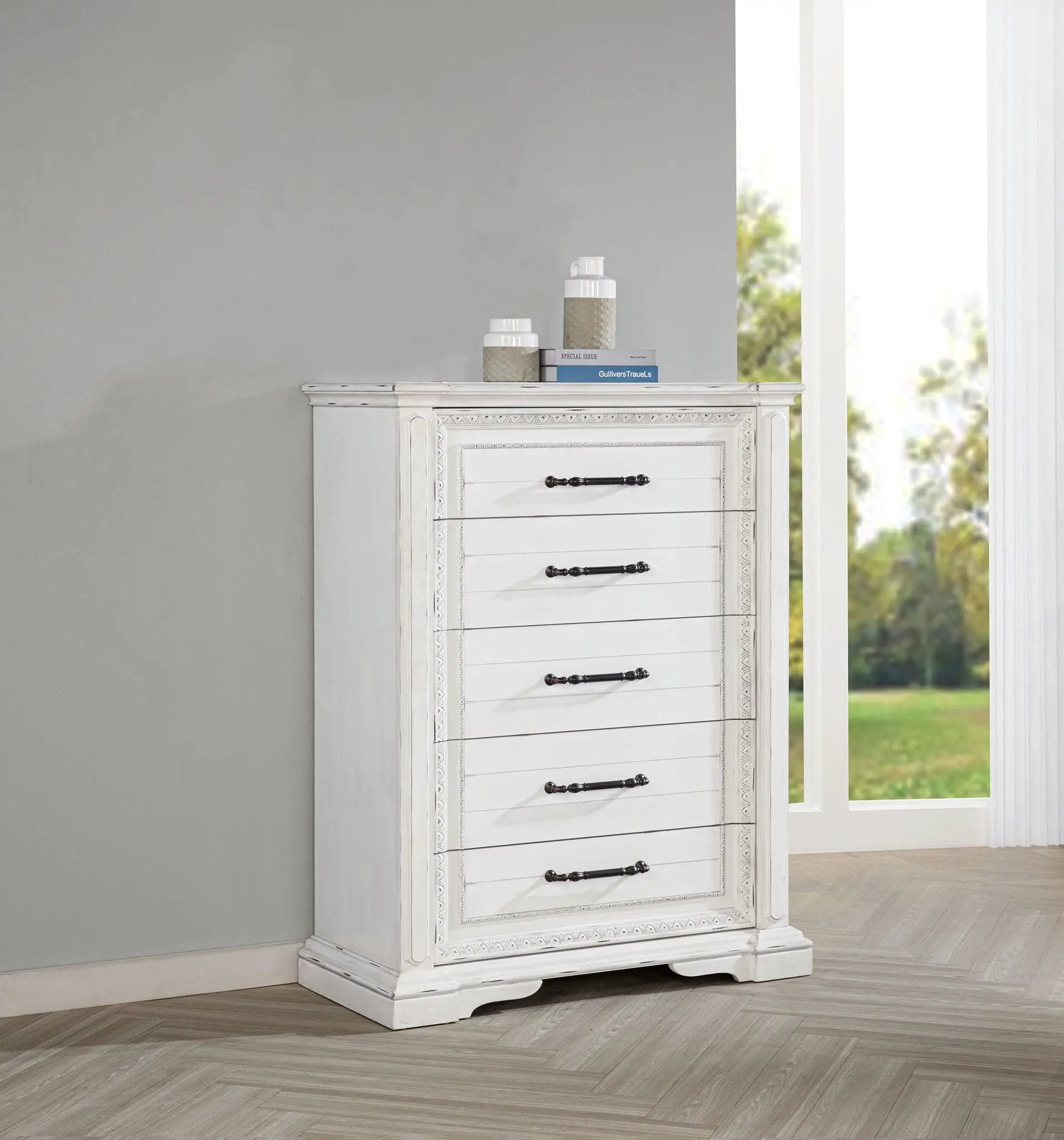 McKinney 5-drawer Bedroom Chest of Drawers Vintage White by Unique Piece Furniture