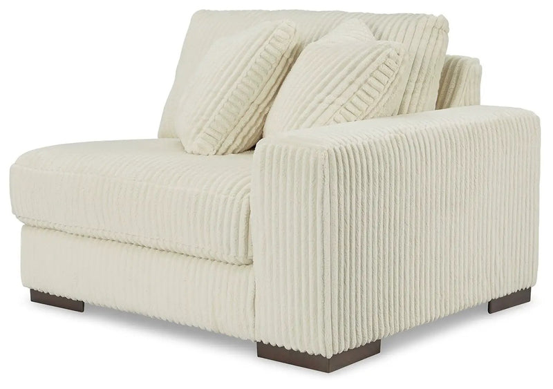 Lindyn - Sectional by Unique Piece Furniture