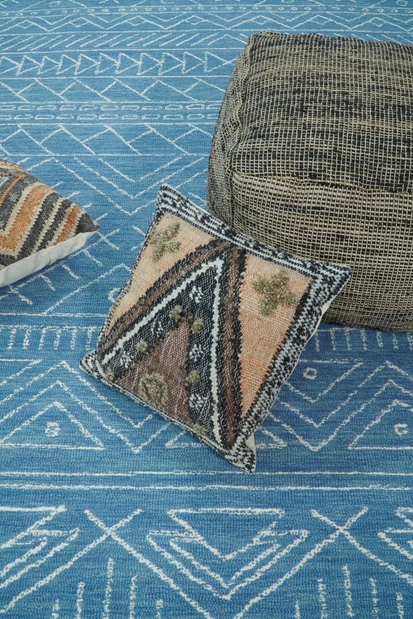 Blue Modern Contemporary Hand Tufted Wool Area Rug by The Rug Decor