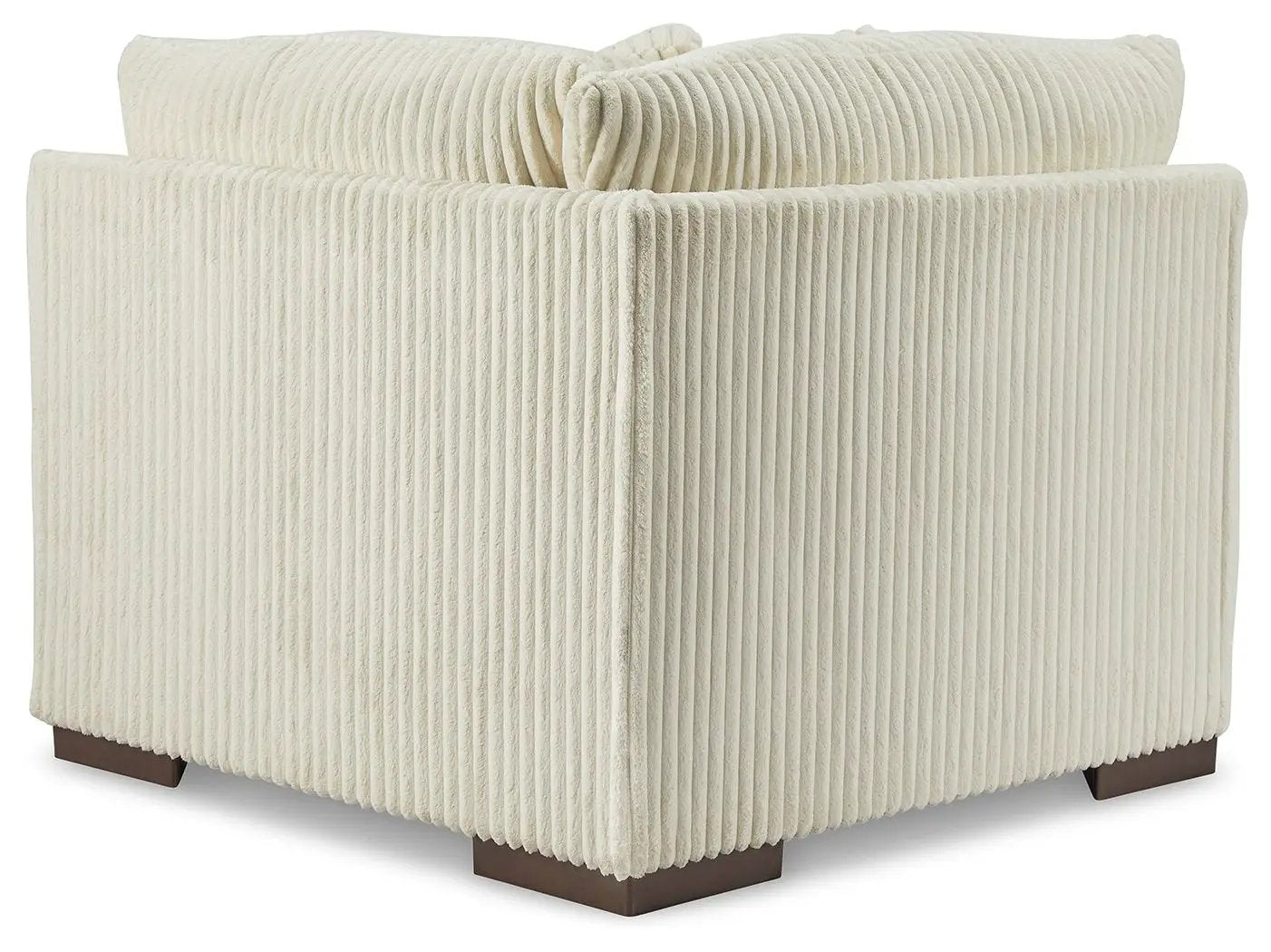 Lindyn - Sectional by Unique Piece Furniture