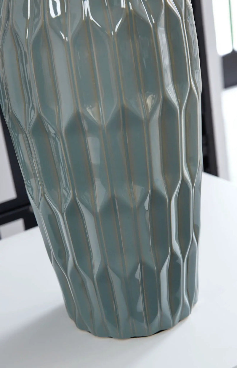 Hadbury - Ceramic Table Lamp (Set of 2) - Pale Blue / Teal by Unique Piece Furniture