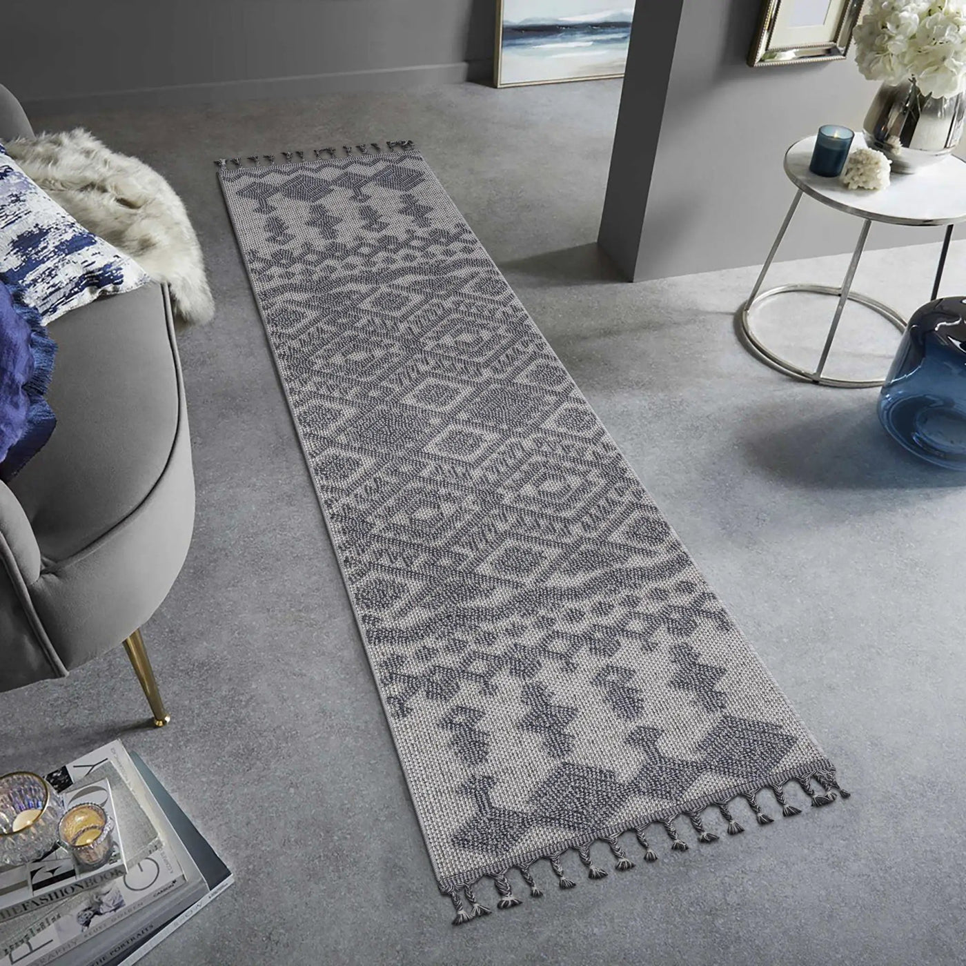 Guros - Trendy Traditional Indoor / Outdoor Rug by HouseOfZazla