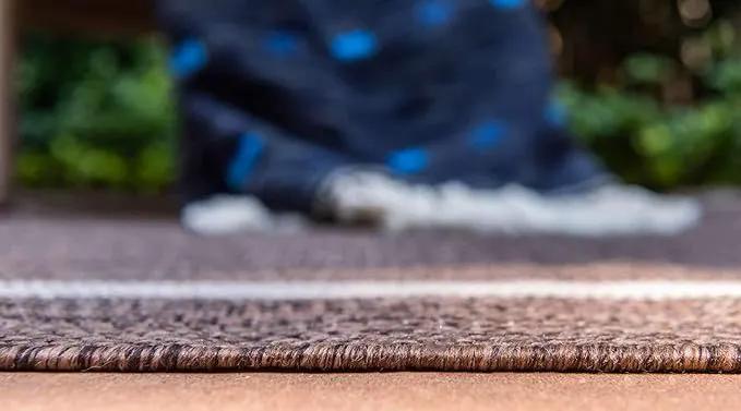 Unique Loom Outdoor Border Collection Area Rug - Soft Border (7' 1" x 10' Rectangle, Brown/ Ivory) by GreenHaven Gardens
