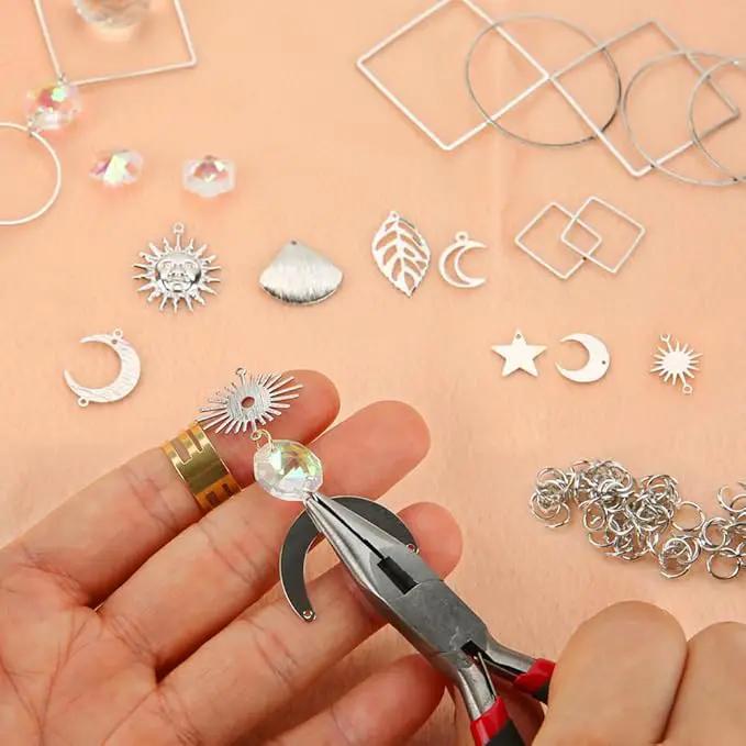 HYBEADS 200 Pcs DIY Suncatcher Making Kits for Adults Crystal Sun Catchers Crafts with Hooks Chains Pendants Rainbow Maker for Window Hanging Prism Indoor Outdoor Garden Xmas Wedding Party Decor by GreenHaven Gardens