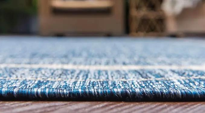 Unique Loom Outdoor Border Collection Area Rug - Soft Border (4' 1" x 6' 1" Rectangle, Blue/ Ivory) by GreenHaven Gardens