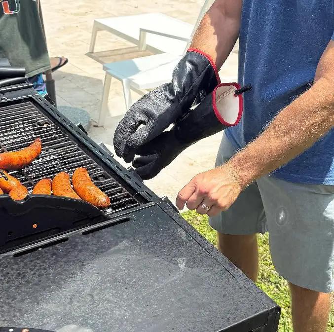 Freedom BBQ Gloves 932°F Heat Rated Magnetic EZ On Off Safety Clips Waterproof for Grills Smokers Fryers Ovens (18") by GreenHaven Gardens