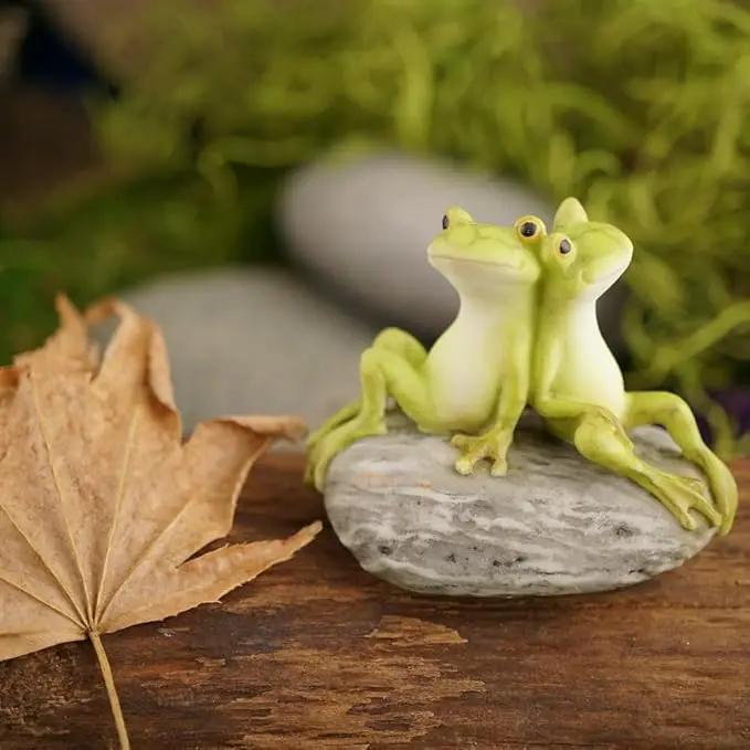 Top Collection Miniature Fairy Garden and Terrarium Statue, Frog Friends on Stone by GreenHaven Gardens