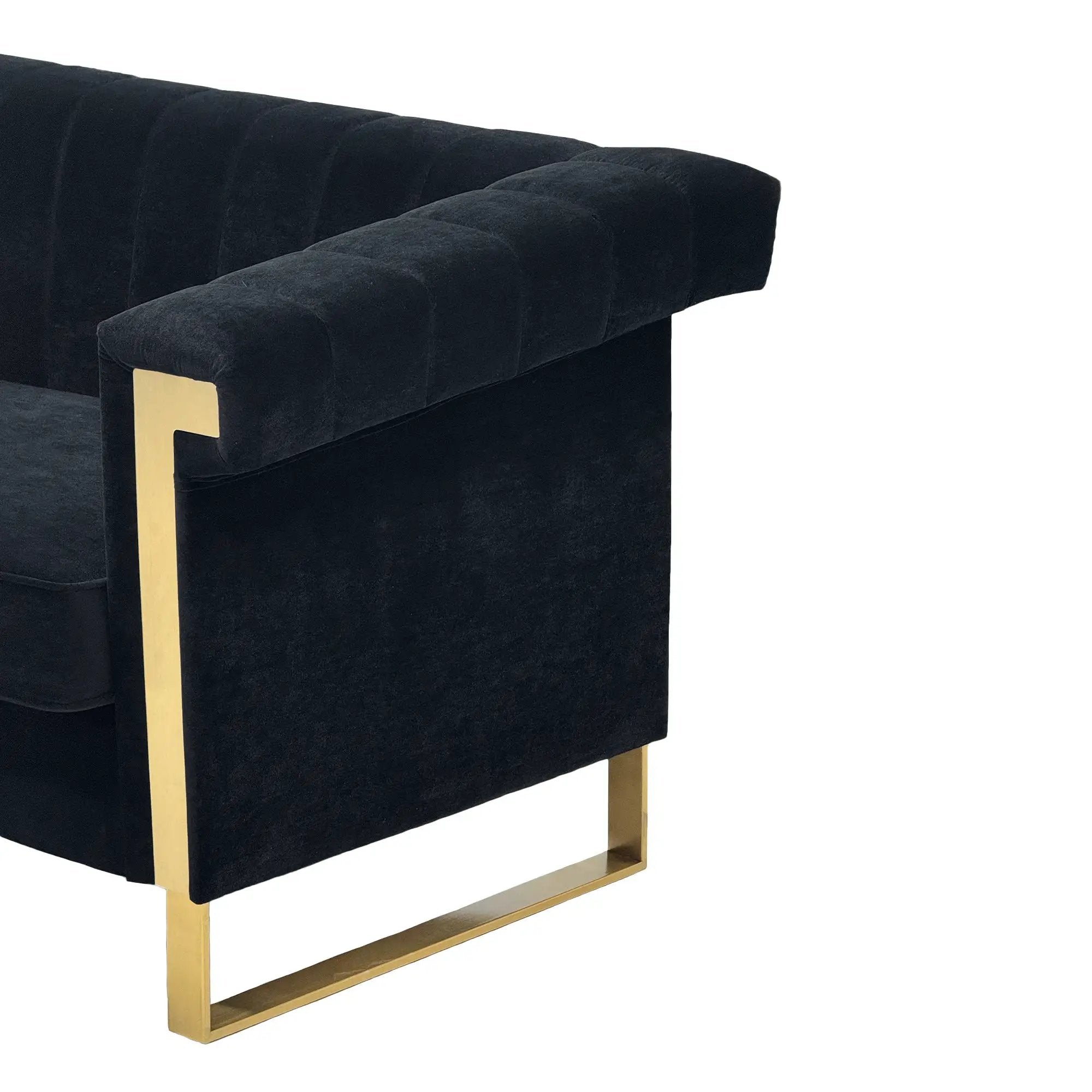 FX-P81B-BK Chesterfield Sofa by HouseOfZazla