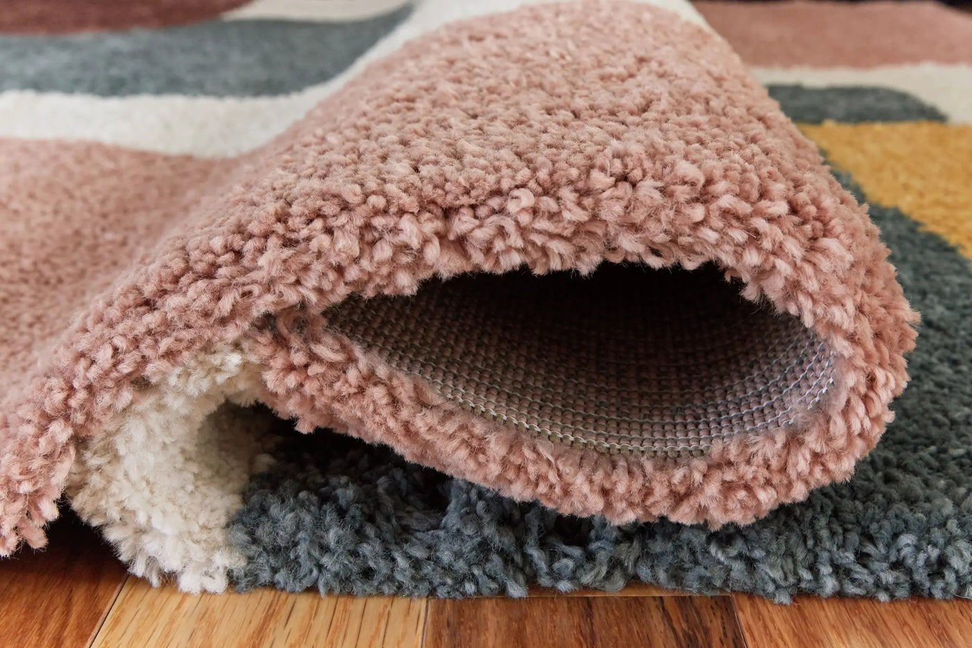 Flynnwick - Rug by Unique Piece Furniture