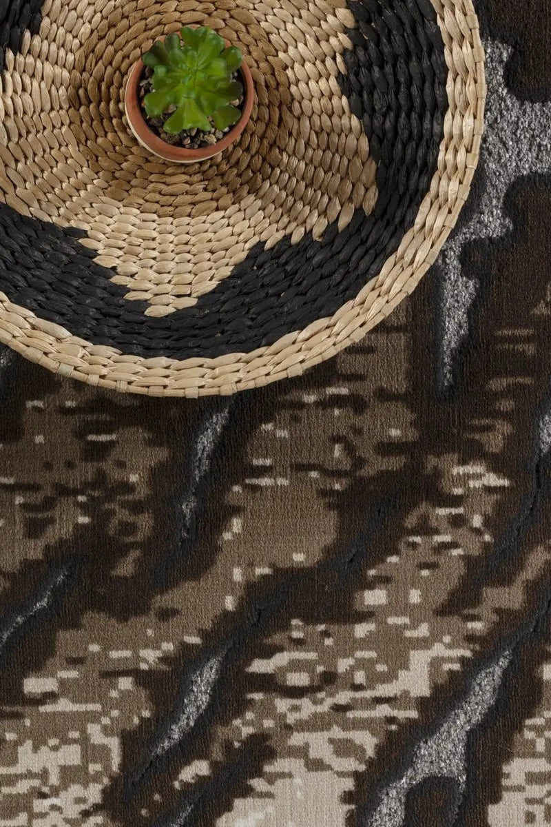 Hide GC_CHD1001 Cowhide-Patterned Area Rug by HouseOfZazla