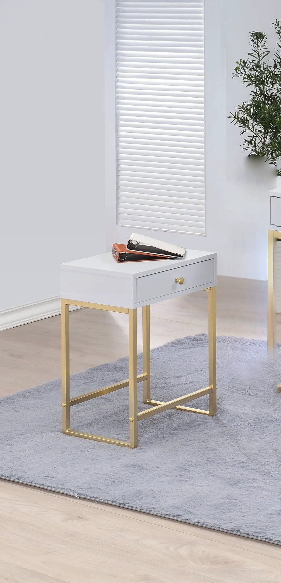 Coleen - Elegant Design Accent Table by HouseOfZazla