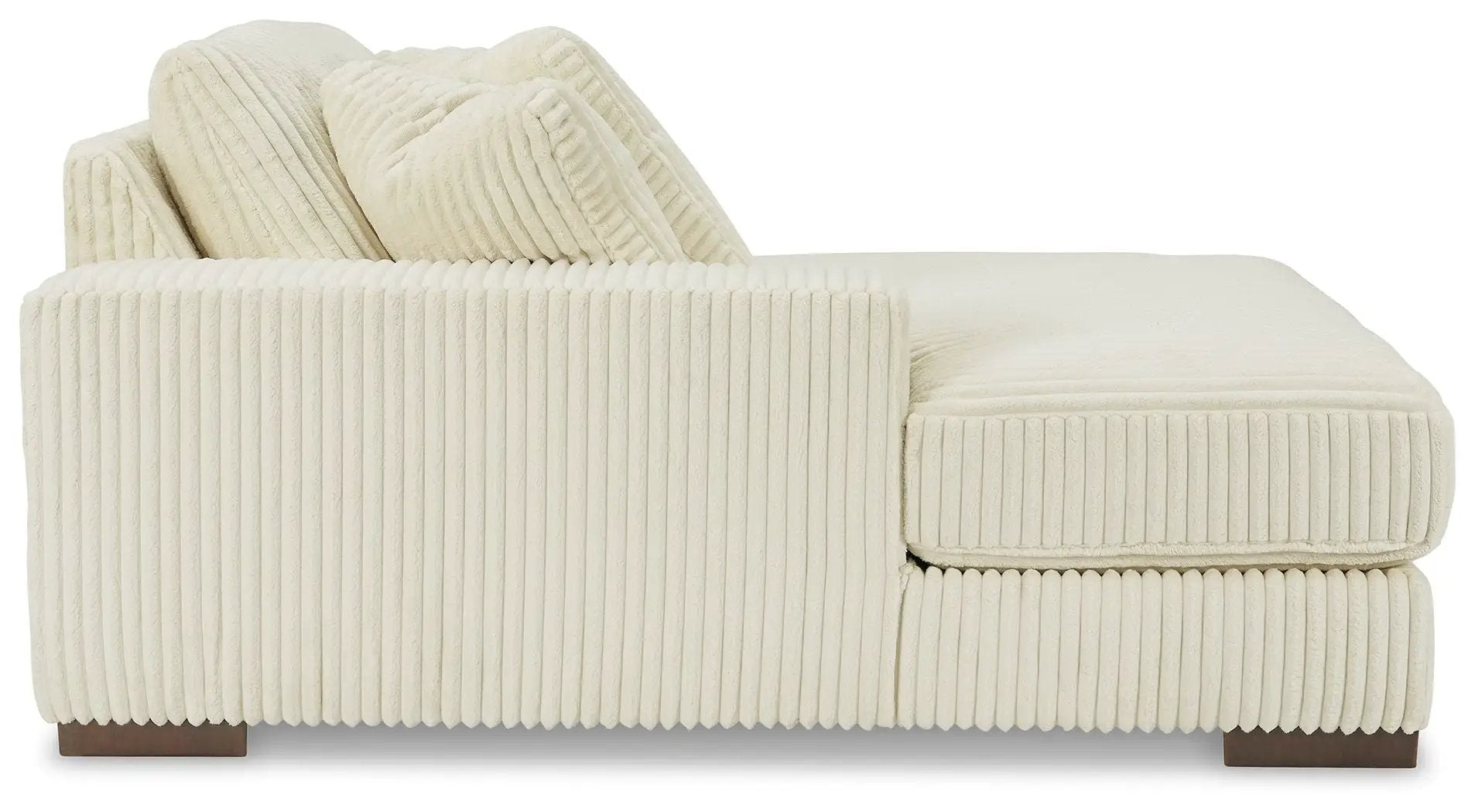 Lindyn - Sectional by Unique Piece Furniture