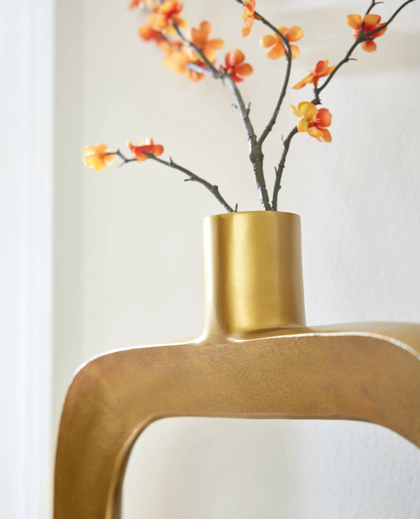 Lawtonville - Vase by Unique Piece Furniture