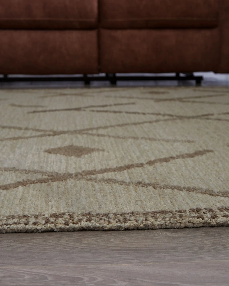 Guyford - Rug by Unique Piece Furniture