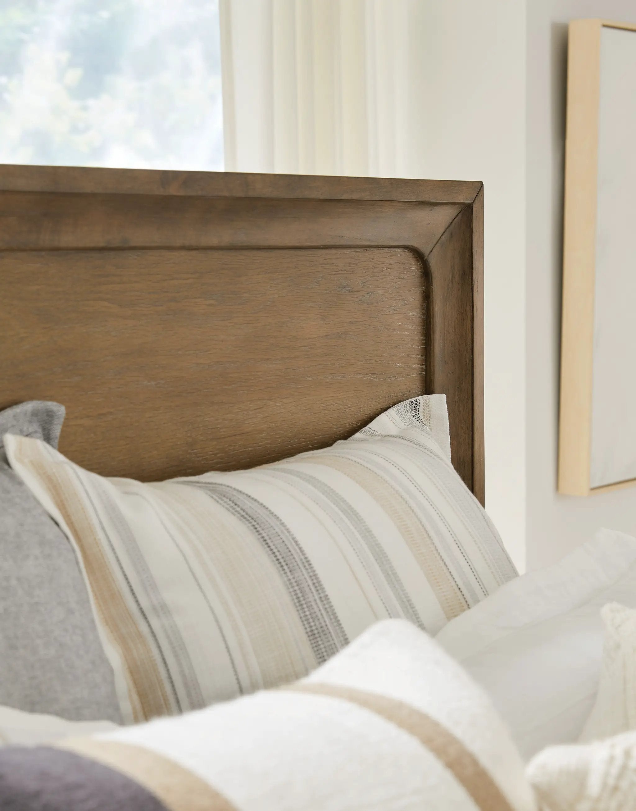 Lindon - Complete Panel Bed - Belgian Wheat by Unique Piece Furniture