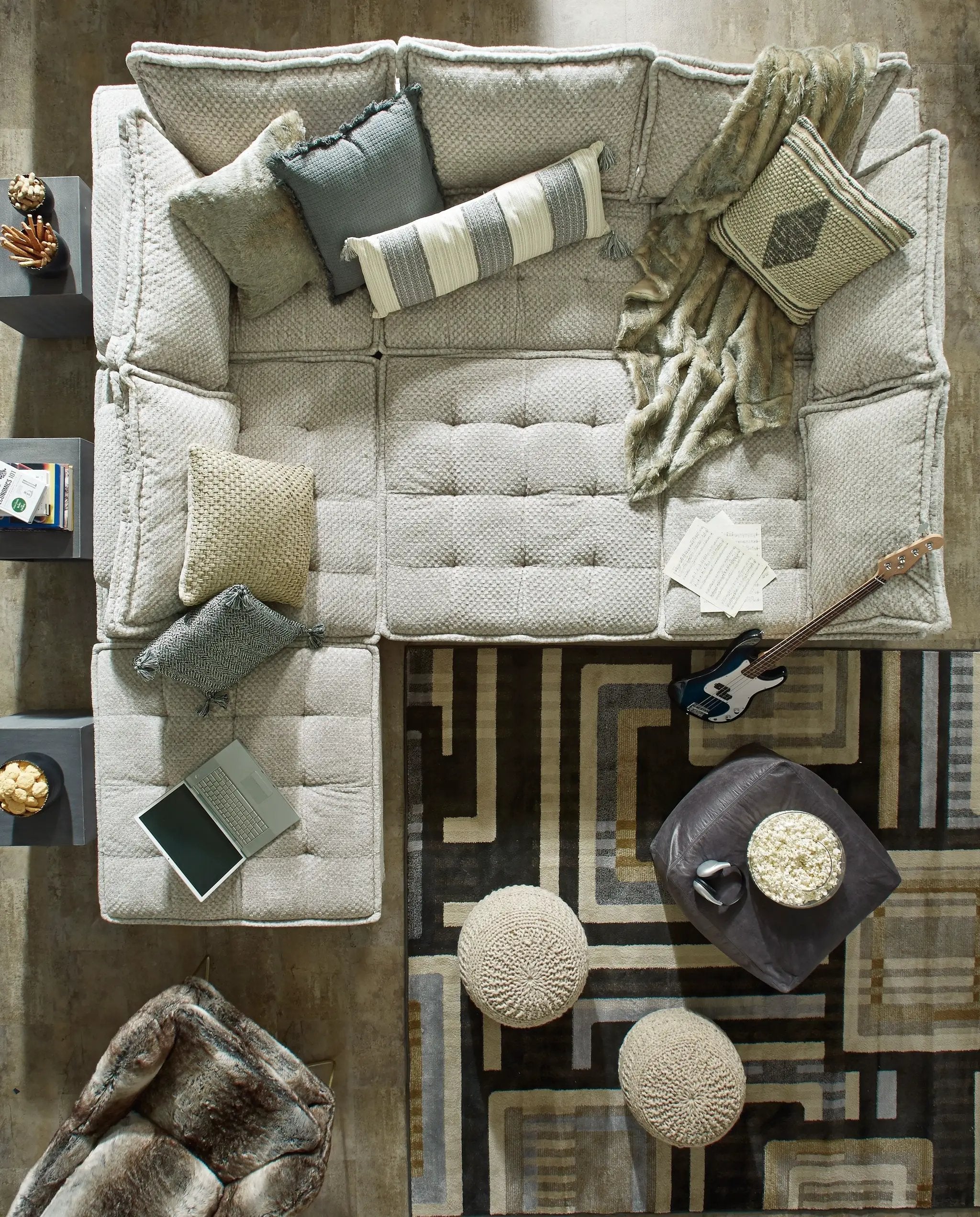 Bales - Sectional by Unique Piece Furniture