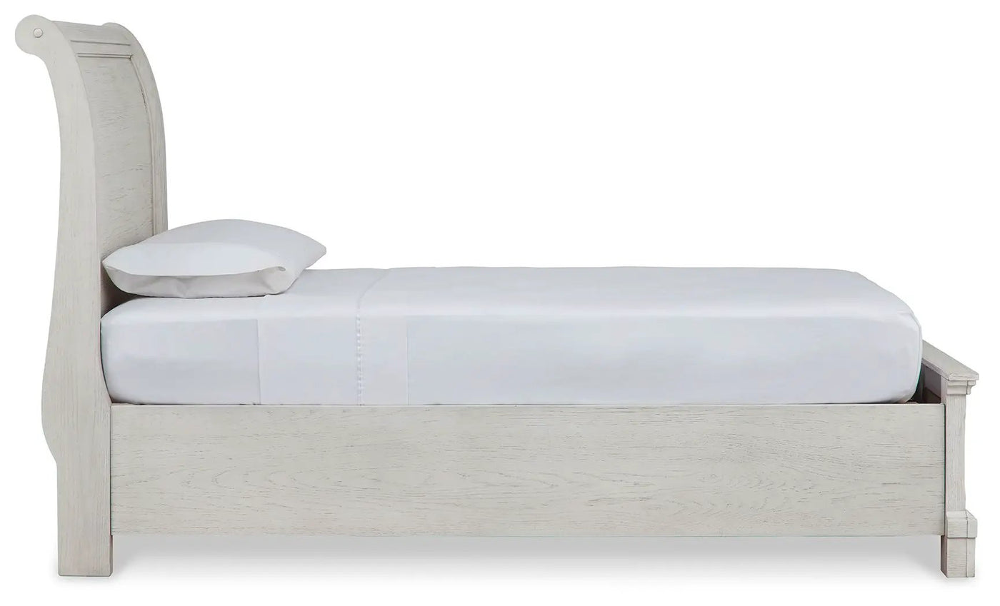 Robbinsdale - Sleigh Bed by Unique Piece Furniture