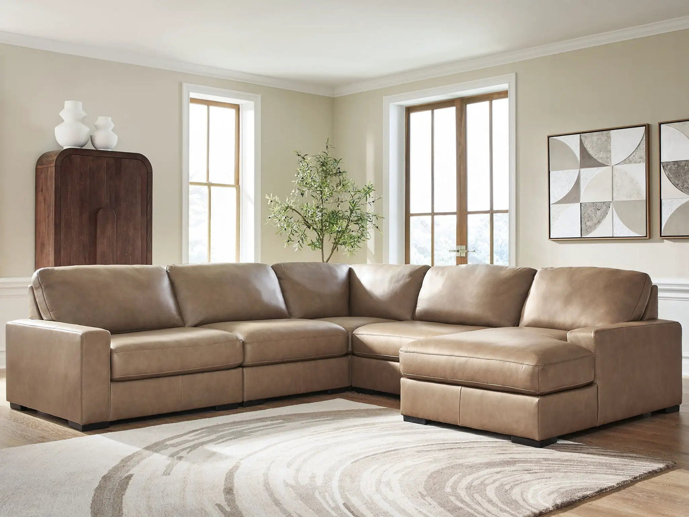 Veronella - Sectional by Unique Piece Furniture