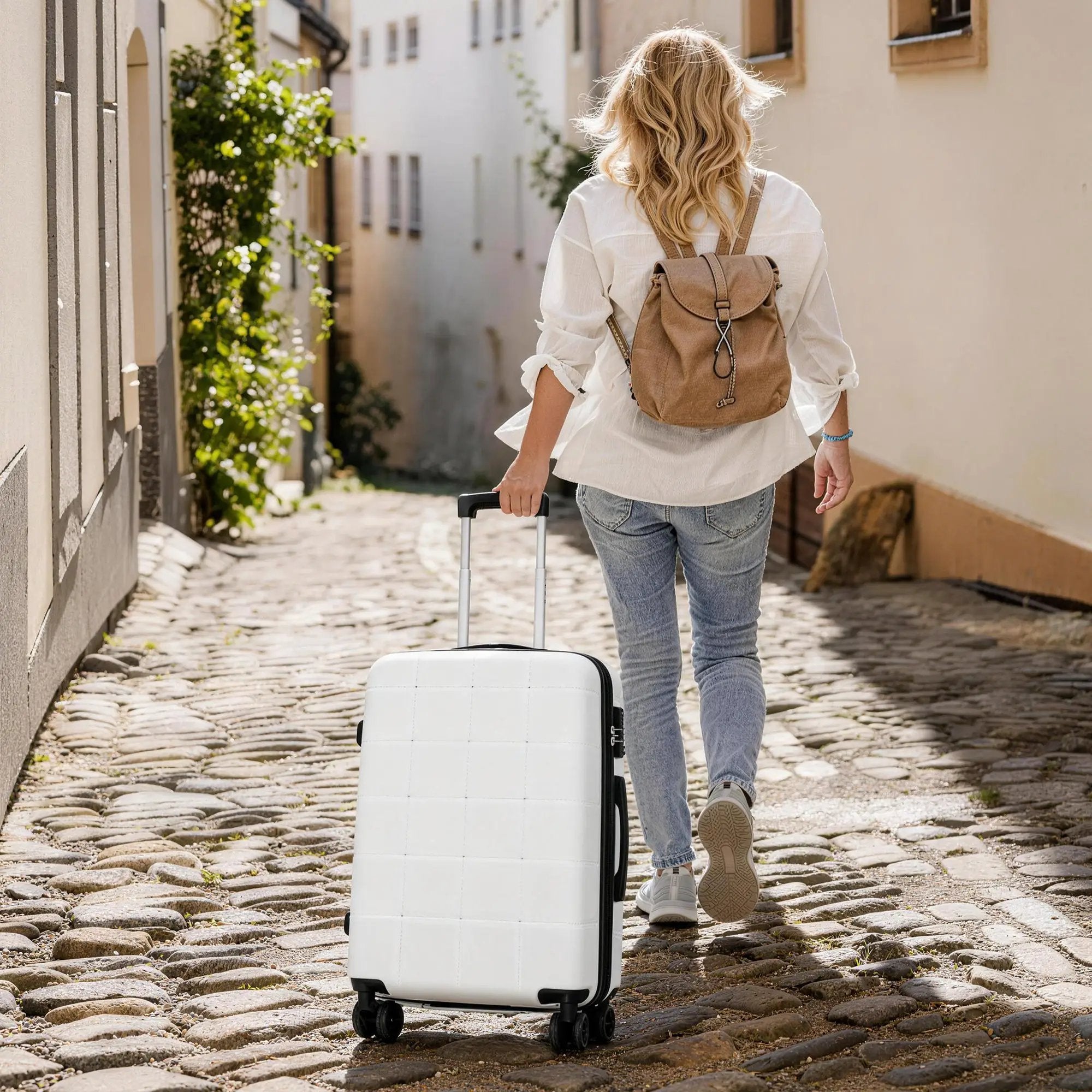5 Piece Hardside Luggage Set with USB Port by HouseOfZazla