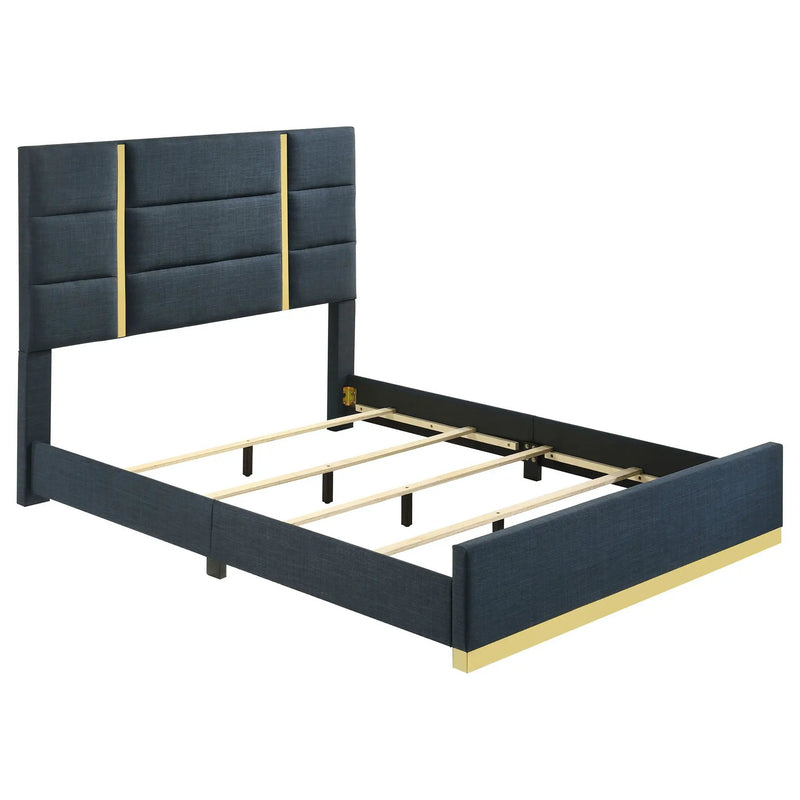 Ines 4-piece Queen Bedroom Set Navy and White High Gloss by Unique Piece Furniture