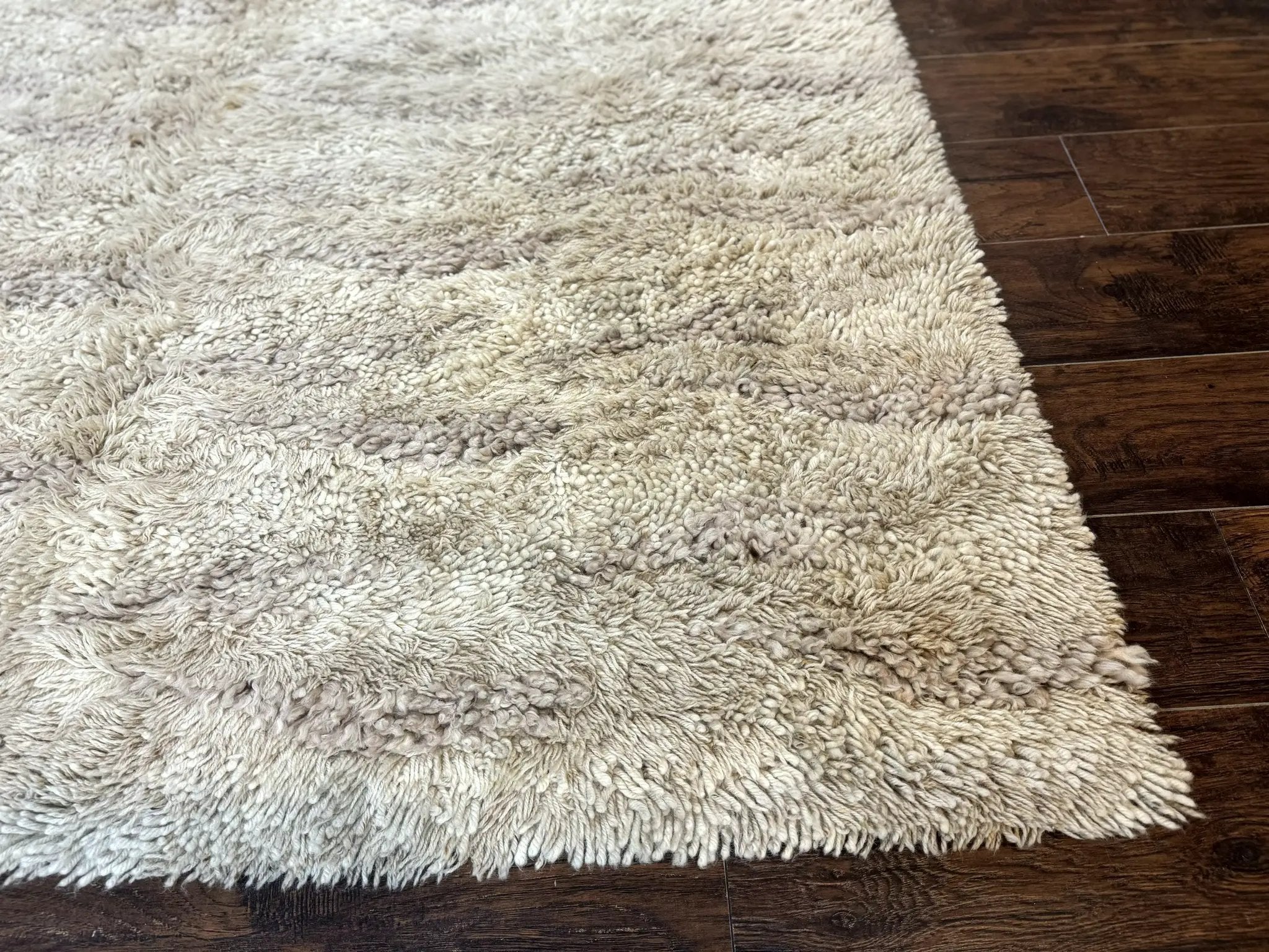 European Rya Shag Rug 6.6 x 9.7, Beige, Fluffy Vintage Area Rug by Jewel Rugs