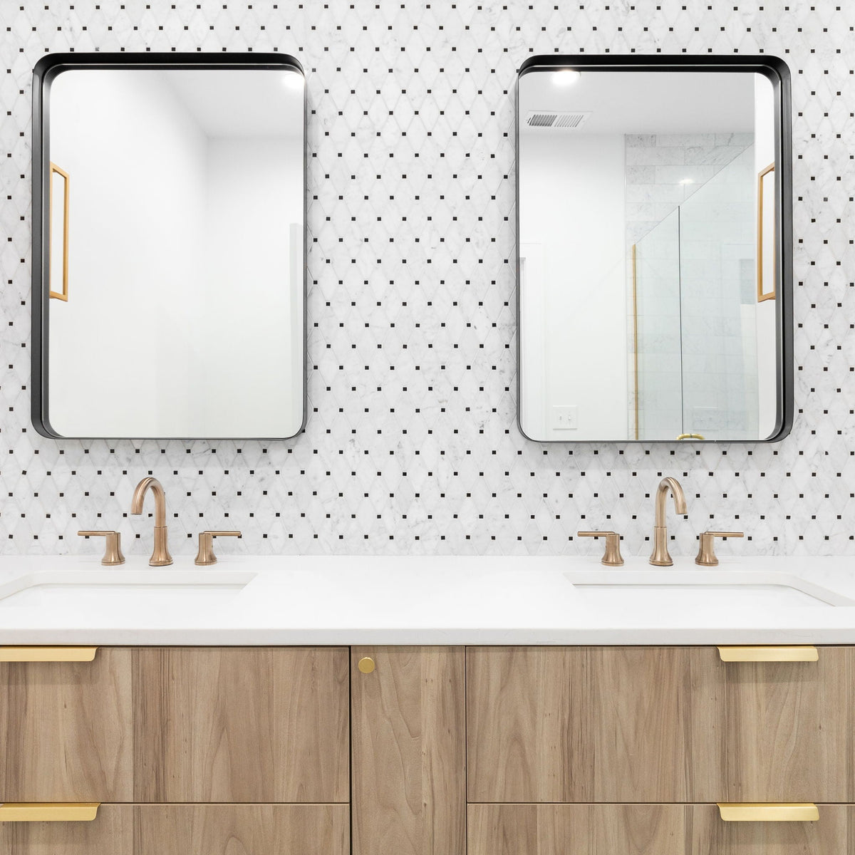 Rectangular Metal Framed Wall Mirror with Modern Design - Black, photo 13 of 23