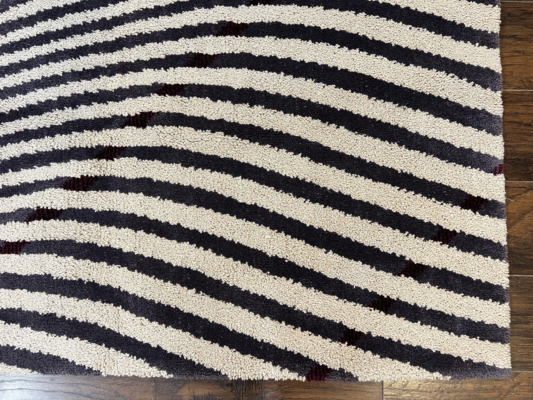 Vintage Zebra Stripes Shag Rug 5.7 x 7.4, Black and White, Retro, Wool by Jewel Rugs