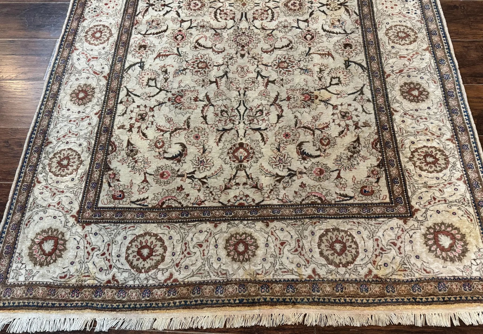 Persian Kashan Rug 5x7, Beige, Fine 250 KPSI by Jewel Rugs