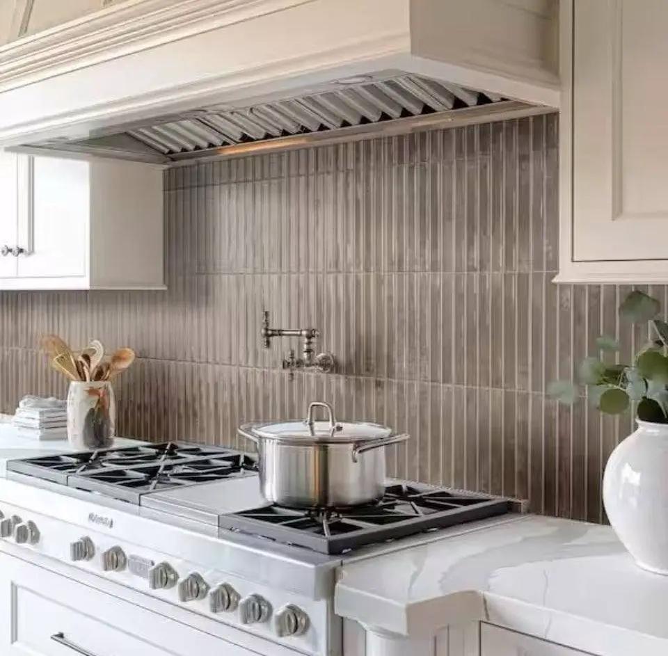 Open Box MSI Princess Grigio 5 in. x 10 in. Polished Porcelain Fluted Subway Wall Tile (8.71 sq. ft. /Case) by Selzalot