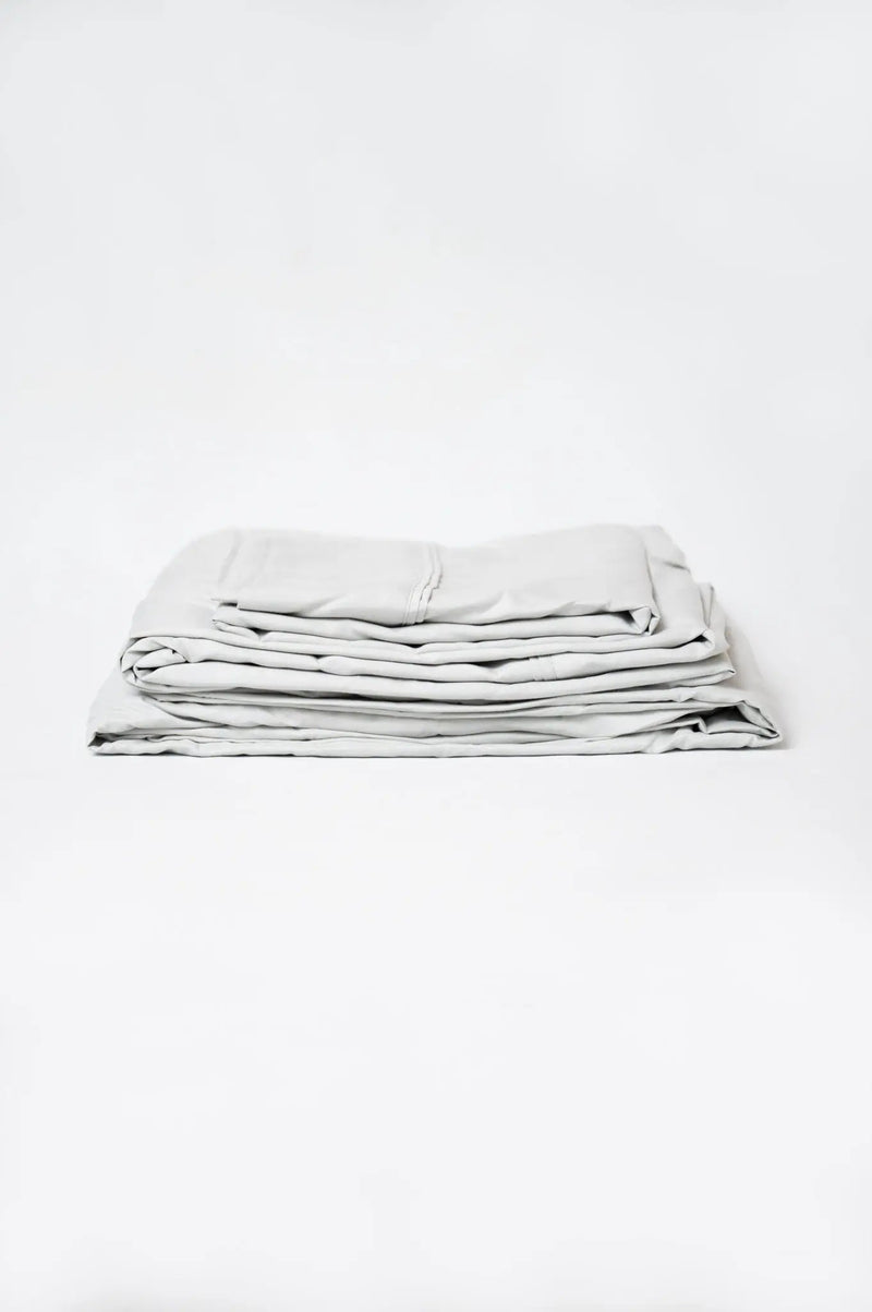 4 Piece Micro And Bamboo Flex Head Hypoallergenic Sheet Set by Unique Piece Furniture