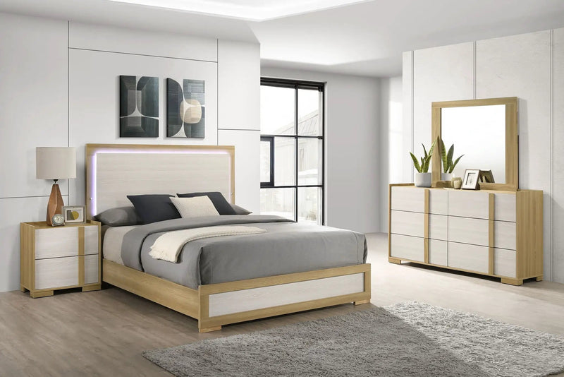 Hyland 4-piece Queen Bedroom Set Natural by Unique Piece Furniture