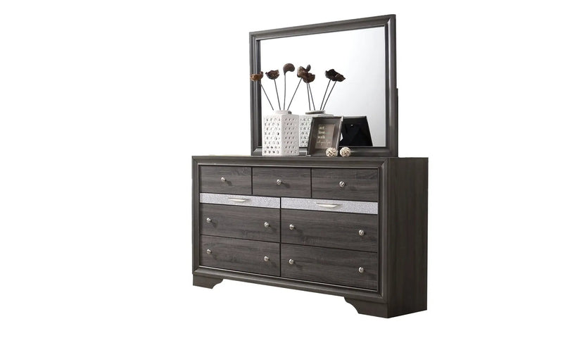 Traditional Queen 5 Piece Storage Bedroom Set in Gray Wood by HouseOfZazla