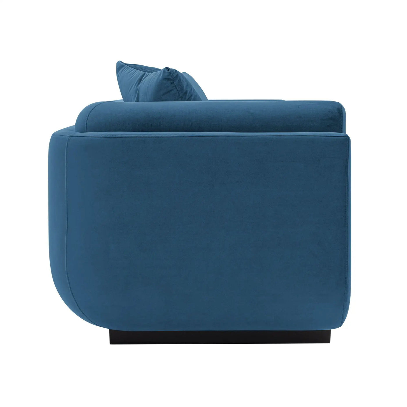 Edmonda - Sofa by HouseOfZazla