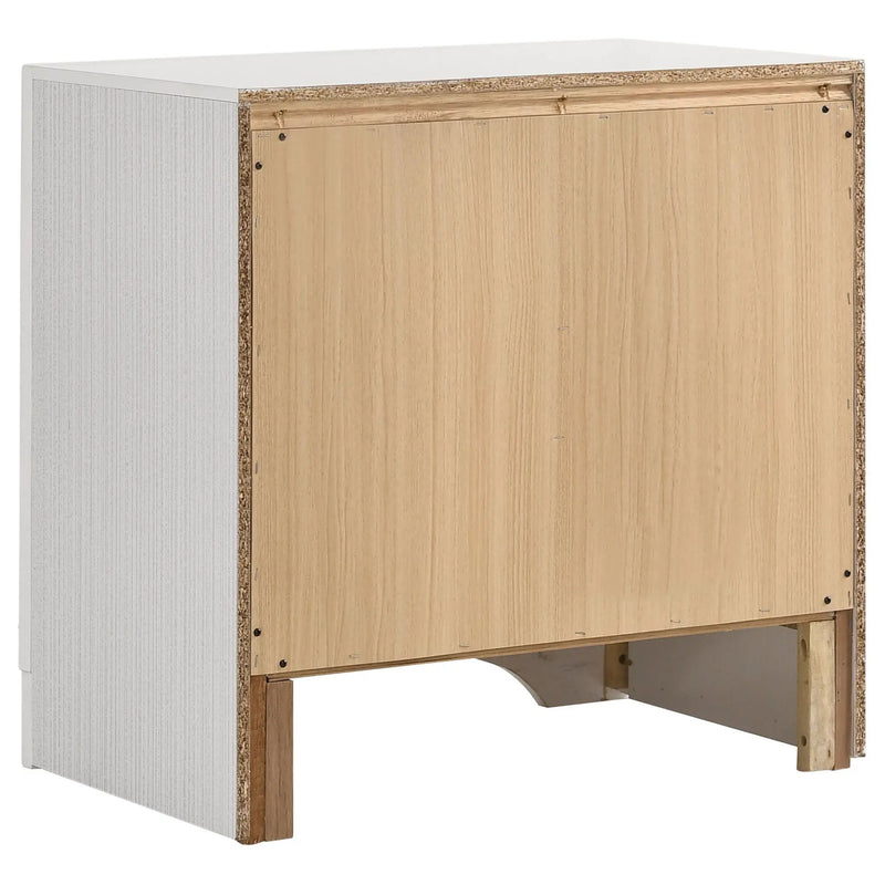 Miranda 5-piece Queen Bedroom Set White by Unique Piece Furniture