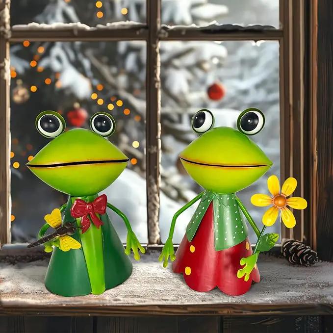 HONGLAND Frog Metal Yard Art - Cute Frogs Garden Decor for Outside - 3D Frog Figurines Outdoor Statues for Lawn Patio Pathway Yard Holiday (with Flower) by GreenHaven Gardens