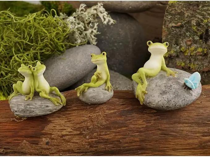 Top Collection Miniature Fairy Garden and Terrarium Statue, Frog Friends on Stone by GreenHaven Gardens