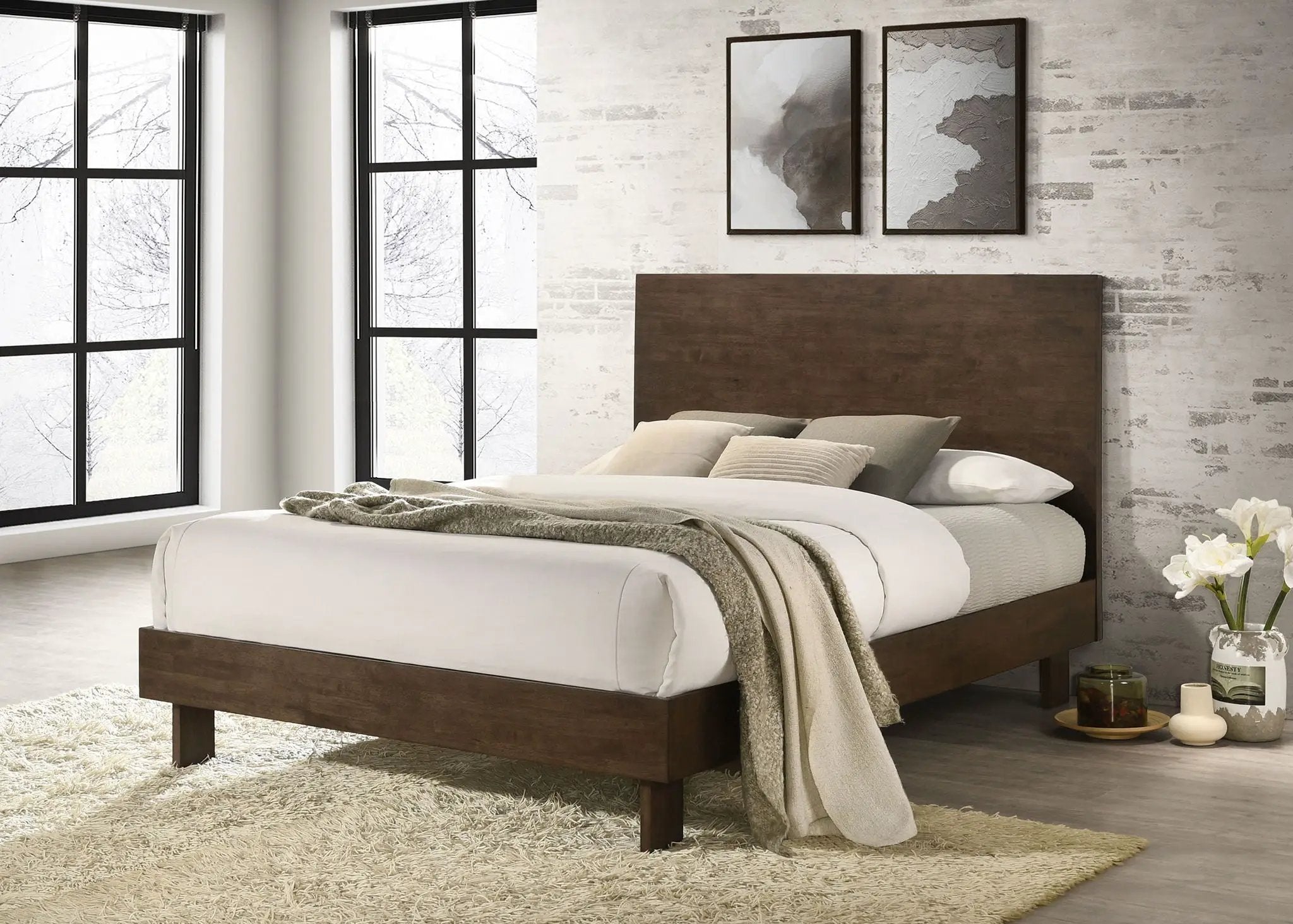 Glenwood 48-inch Queen Platform Panel Bed Warm Brown by Unique Piece Furniture