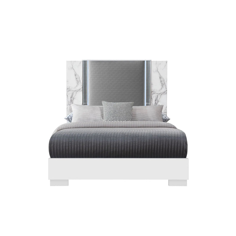 Moon - Modern Bed With LED Accent Lighting by HouseOfZazla
